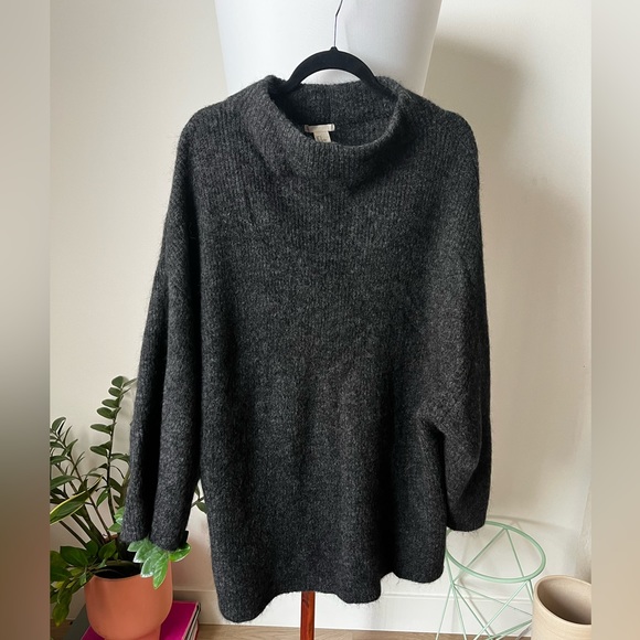 H&M Oversized Wool Blend Mock Turtleneck Sweater in Gray - Picture 1 of 6